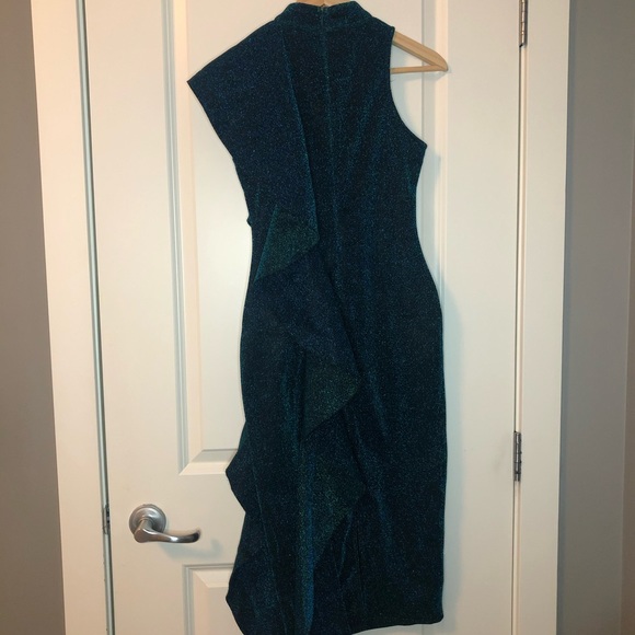 Super pretty night dress! - Picture 2 of 5